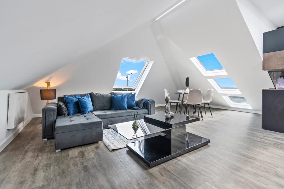 TV and multimedia, Living room, Seating area