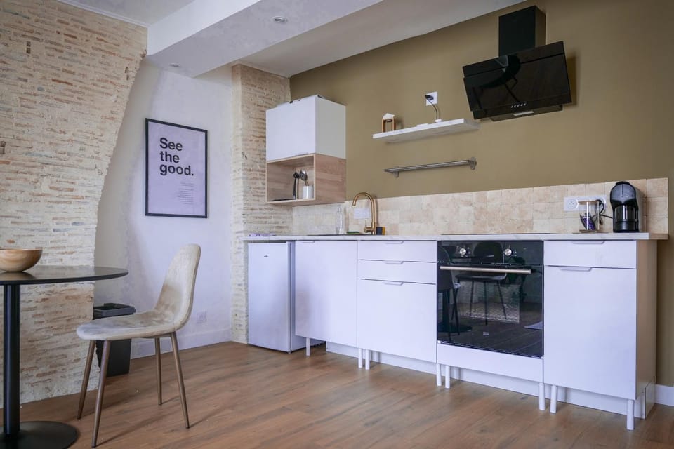 Très agréable studio - 2 personnes - cœur de ville Angers Apartment in Angers