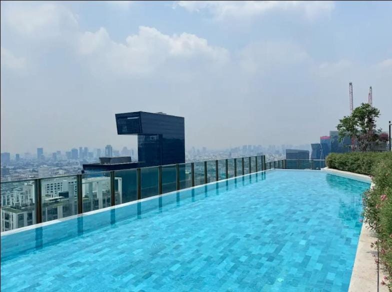 City Lights Retreat Apartment in Bangkok