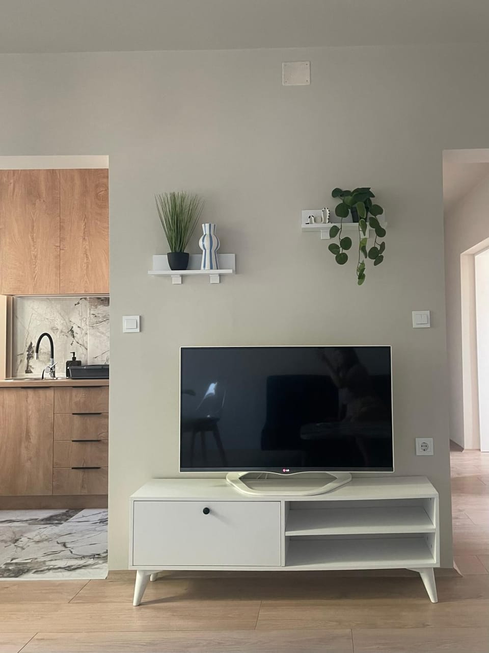 Communal lounge/ TV room, TV and multimedia, Evening entertainment