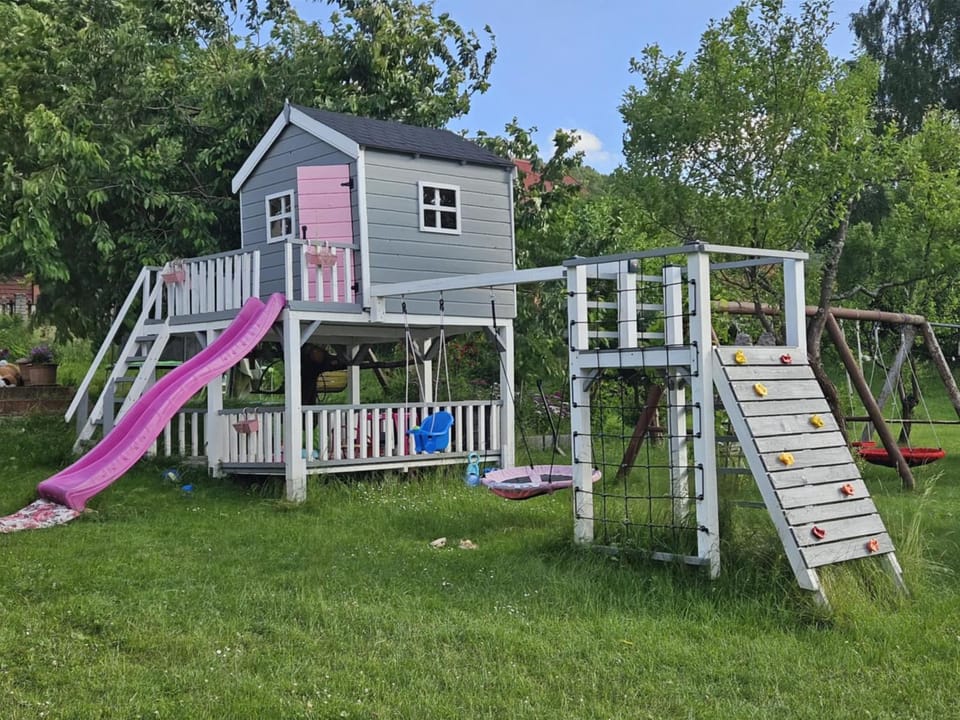 Domek nad Jeziorem House in Pomeranian Voivodeship