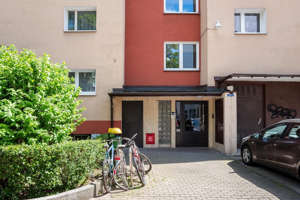 Solec 79A Mieszkanie z prywatnym parkingiem oraz Tarasem Oddzielna sypialnia Apartment in Warsaw