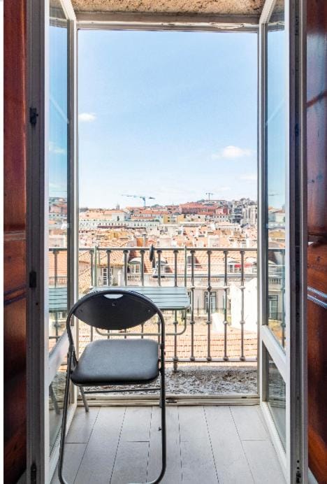 Balcony/Terrace, Kitchen or kitchenette, Landmark view
