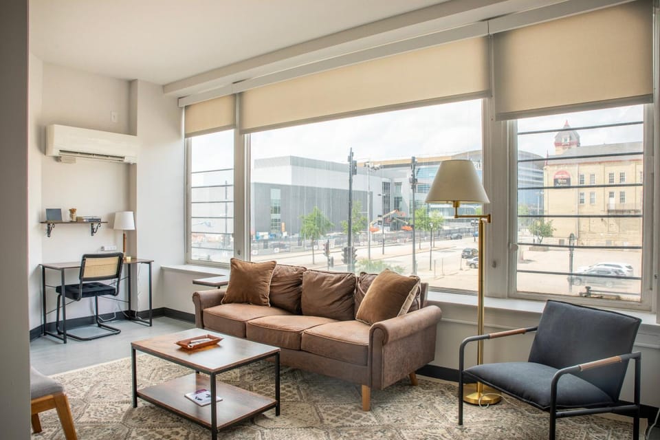 Deer District Studio Apt - One Block from Fiserv and Baird Apartment in Milwaukee