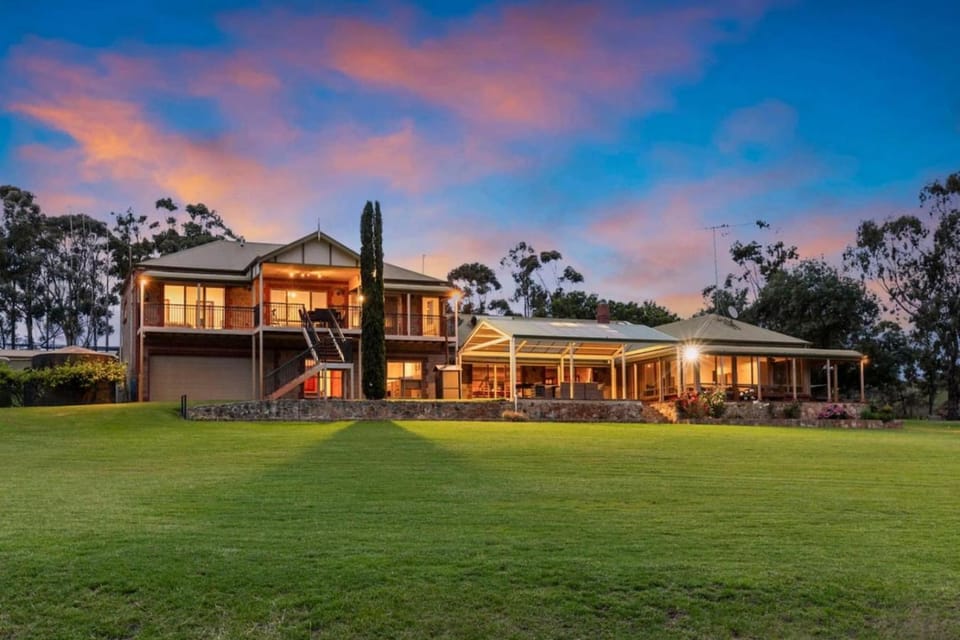 Secluded Stylish and Spacious The LostPlot House in Strathalbyn
