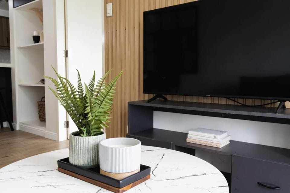 Scandi 1 BR Home Golf View BGC Apartment in Makati