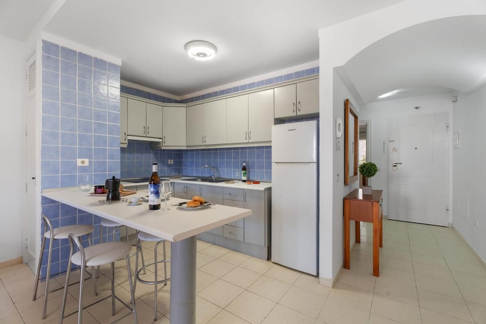 Kitchen or kitchenette, Living room