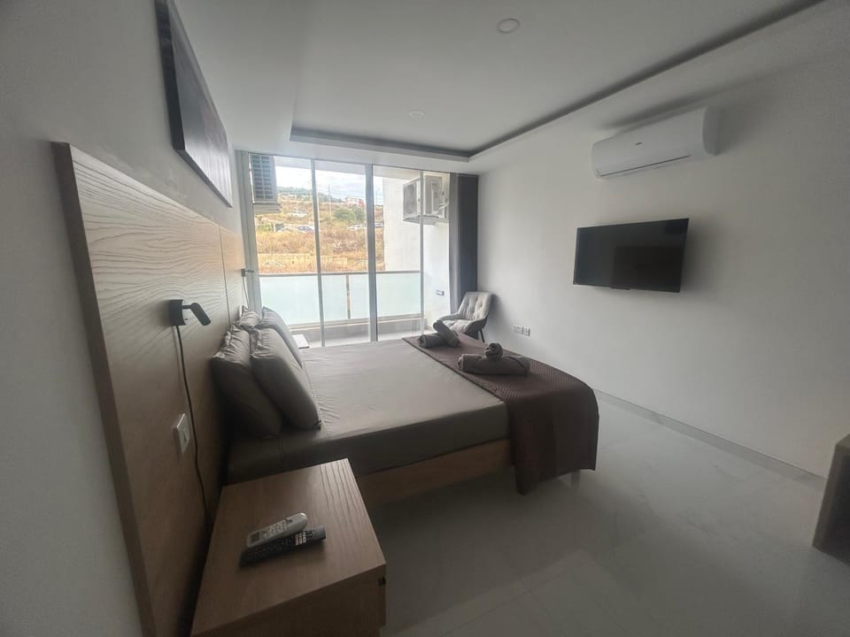 TV and multimedia, Bedroom, air conditioner