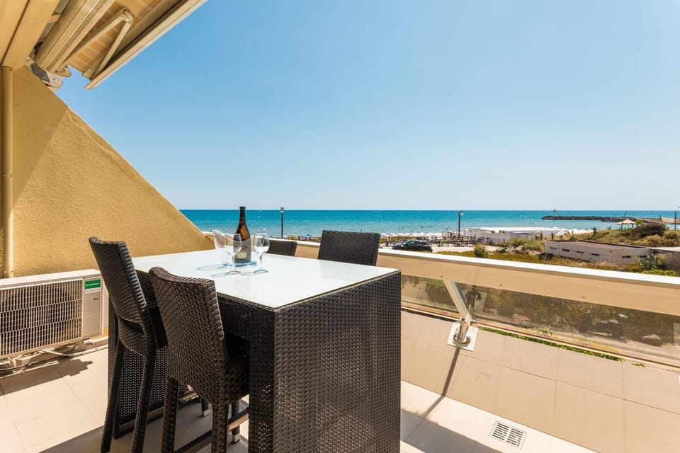 Patio, Sea view