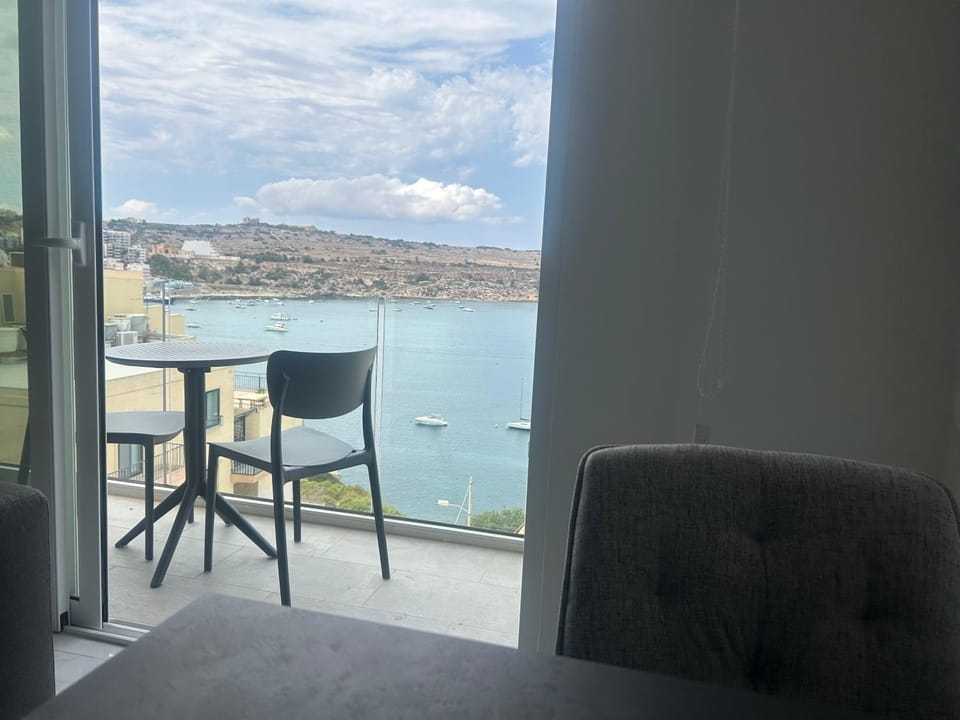 Balcony/Terrace, Living room, Seating area, Dining area, Sea view