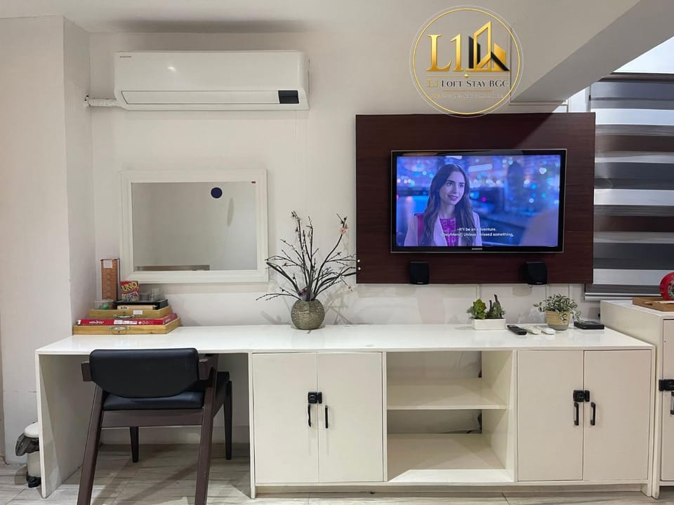 Communal lounge/ TV room, TV and multimedia