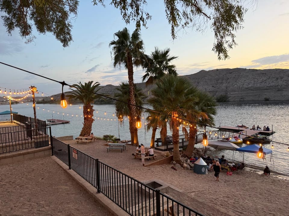 Cozy river front lookout House in Bullhead City
