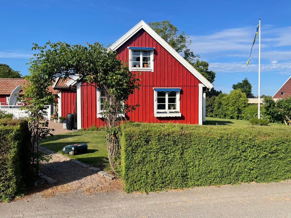 Apartment in villa, Close the to the sea, small harbour, golf course and Tylösand House in Denmark