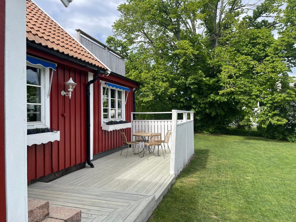 Apartment in villa, Close the to the sea, small harbour, golf course and Tylösand House in Denmark
