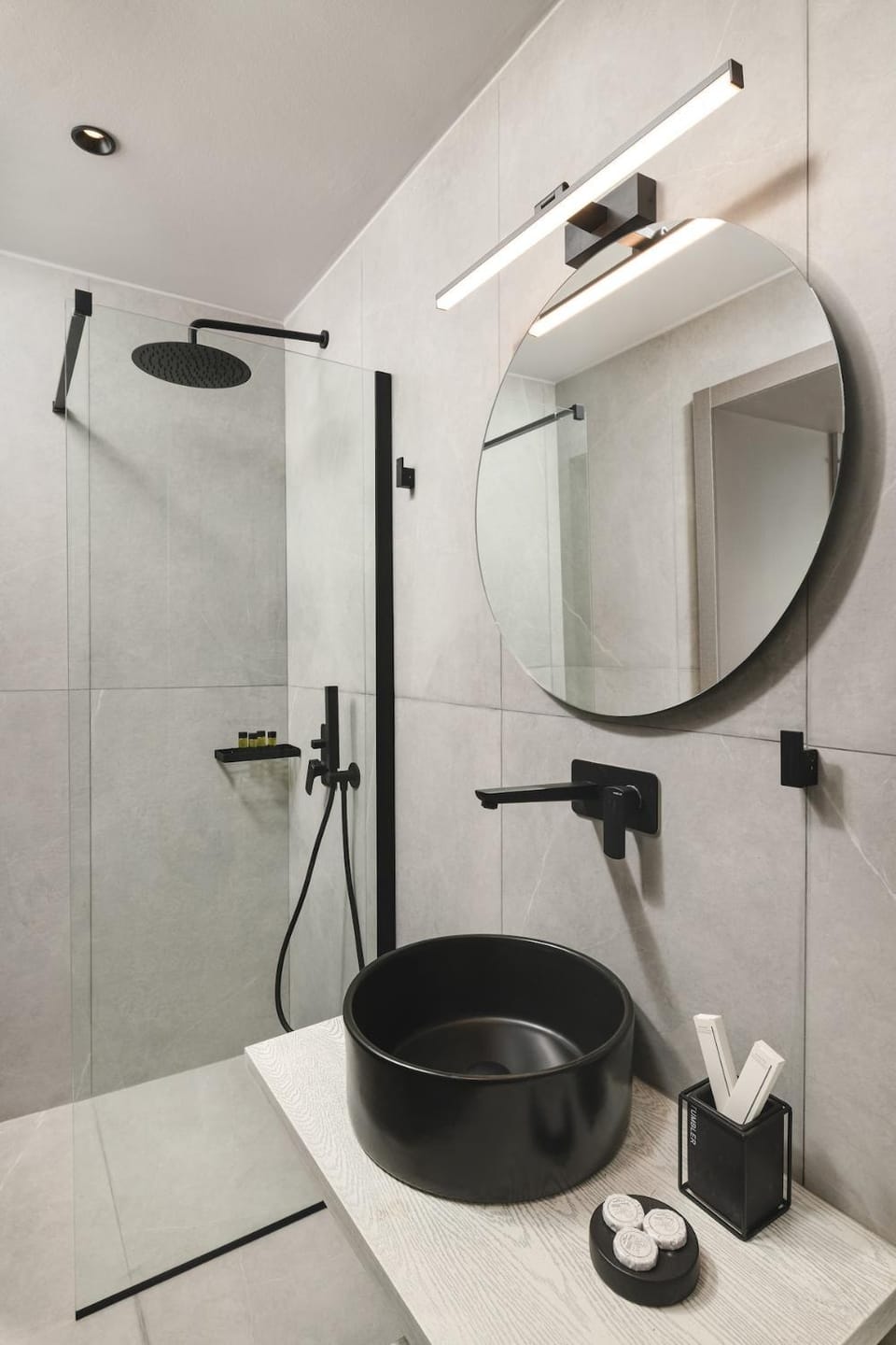 Bathroom, towels