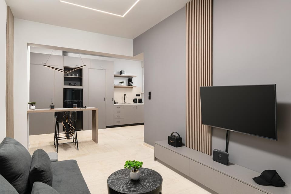 Communal lounge/ TV room, TV and multimedia, Kitchen or kitchenette, Seating area, Dining area