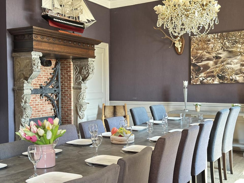 Living room, Dining area