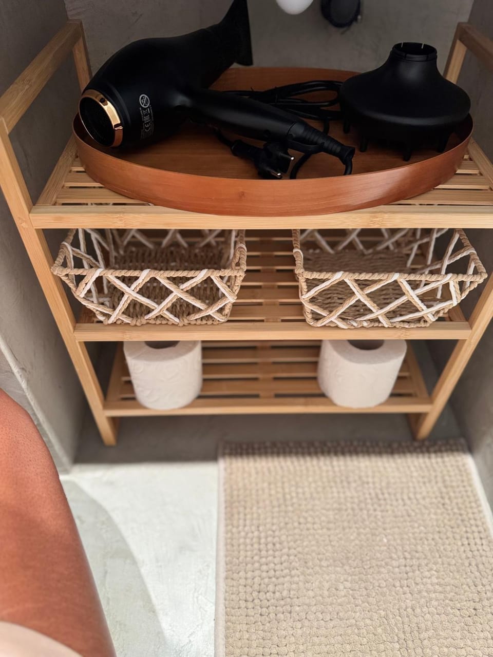 hair dryier, wardrobe