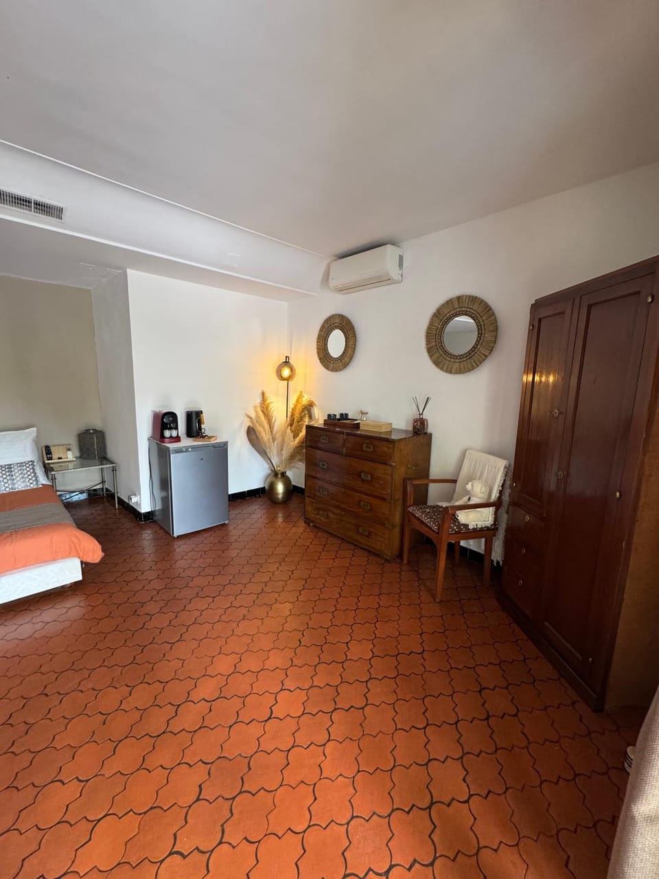 Bedroom, storage