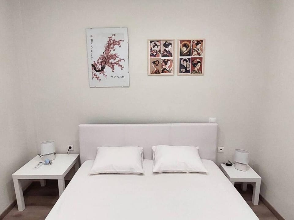 Athens 5th Floor Retreat, Blissful Escape Apartment in Athens
