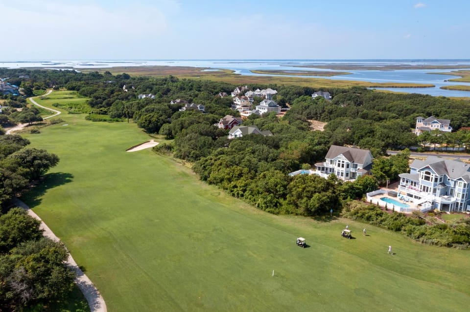 Isle Of Skye by Village Realty House in Corolla