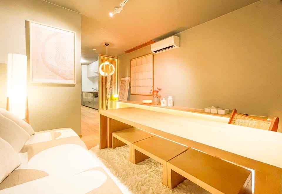 Kitchen or kitchenette, Living room, Seating area, Dining area, air conditioner