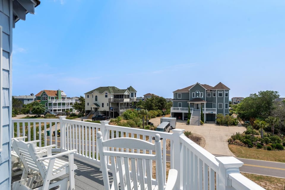 Landes Dream by Village Realty Vacation rental in Corolla
