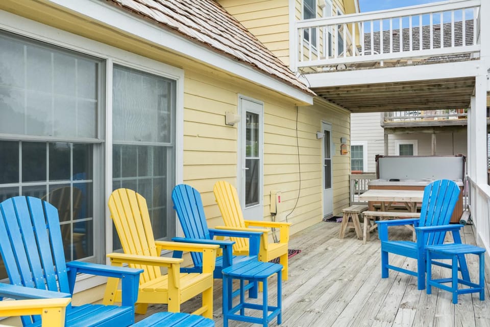 W18- Salty Dog House in Roanoke Island