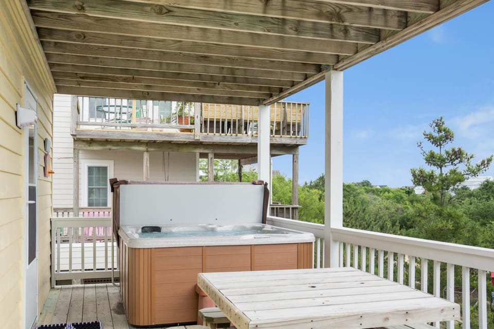 W18- Salty Dog House in Roanoke Island