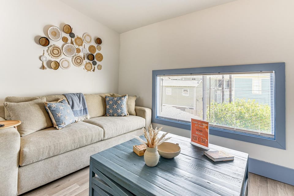 Less Than half Mi to The Strand Historic Galveston Apt! Apartment in Texas City