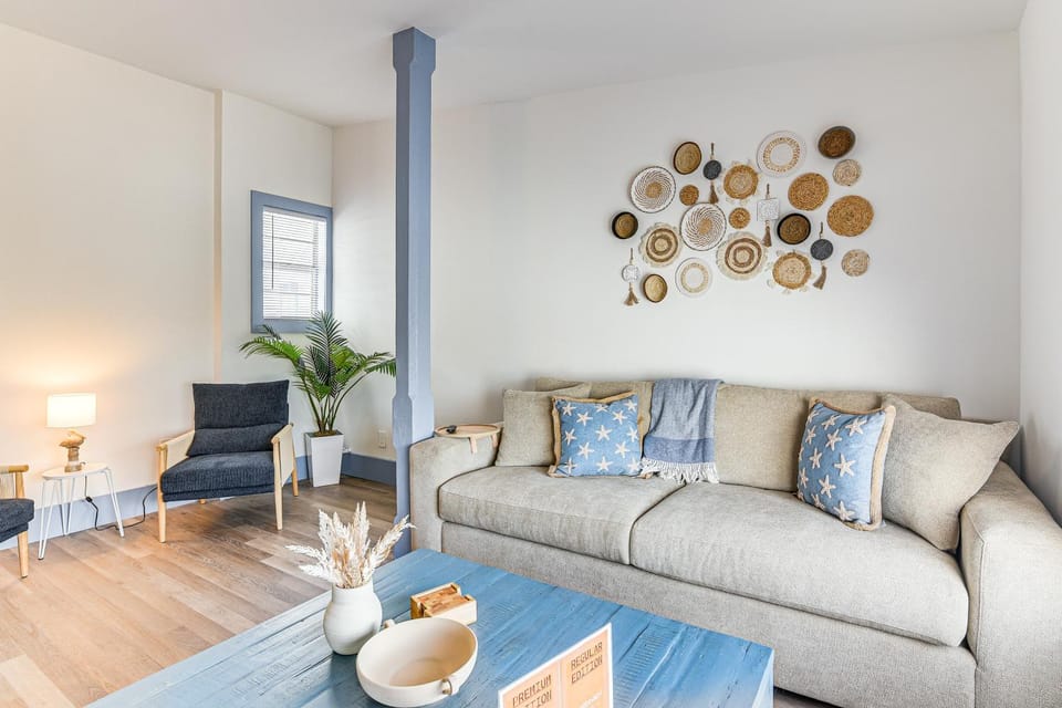 Less Than half Mi to The Strand Historic Galveston Apt! Apartment in Texas City