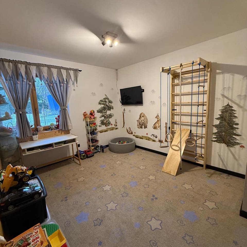 Communal lounge/ TV room, Children play ground, Game Room, TV and multimedia, children