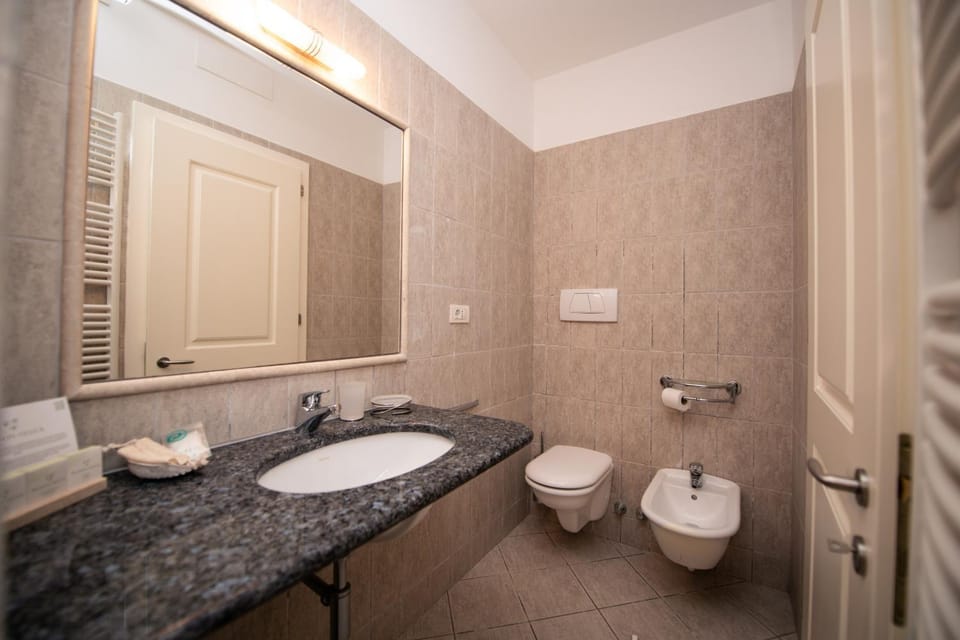 Villa Vinessa beachfront retreat Villa in Lake Garda