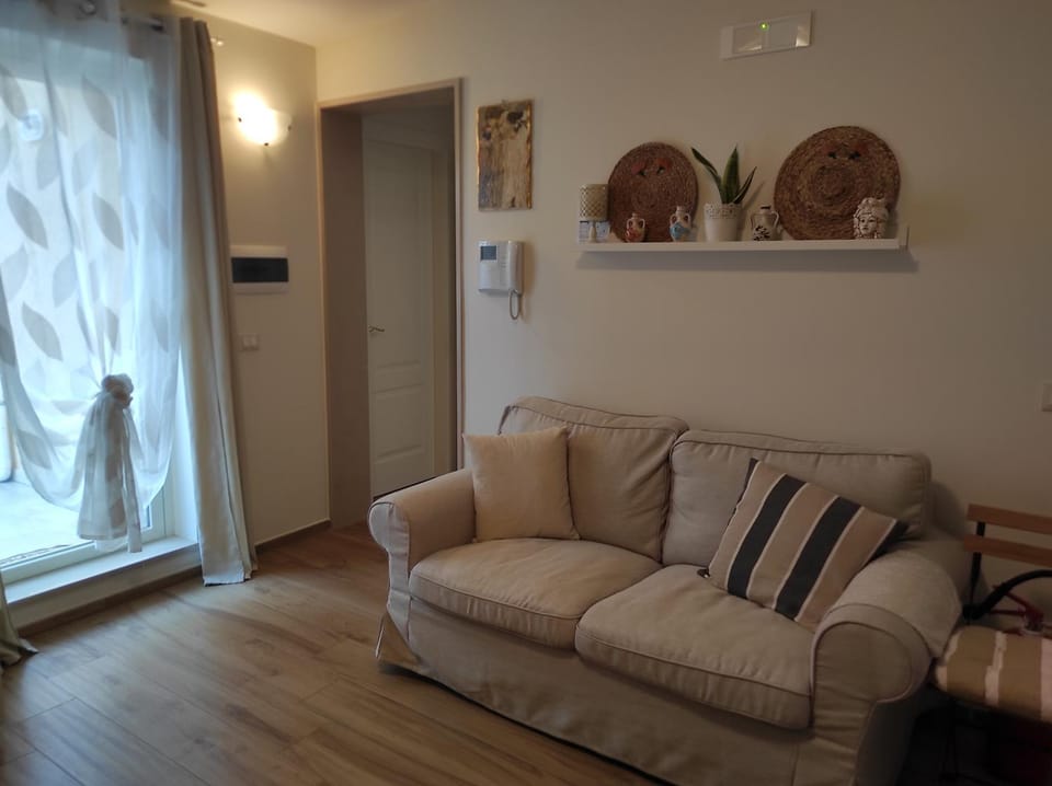 Elena 's HOME Apartment in Conversano