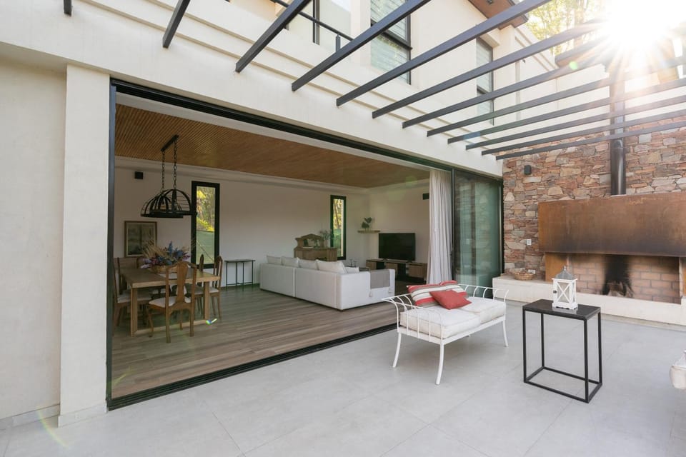 Balcony/Terrace, Living room