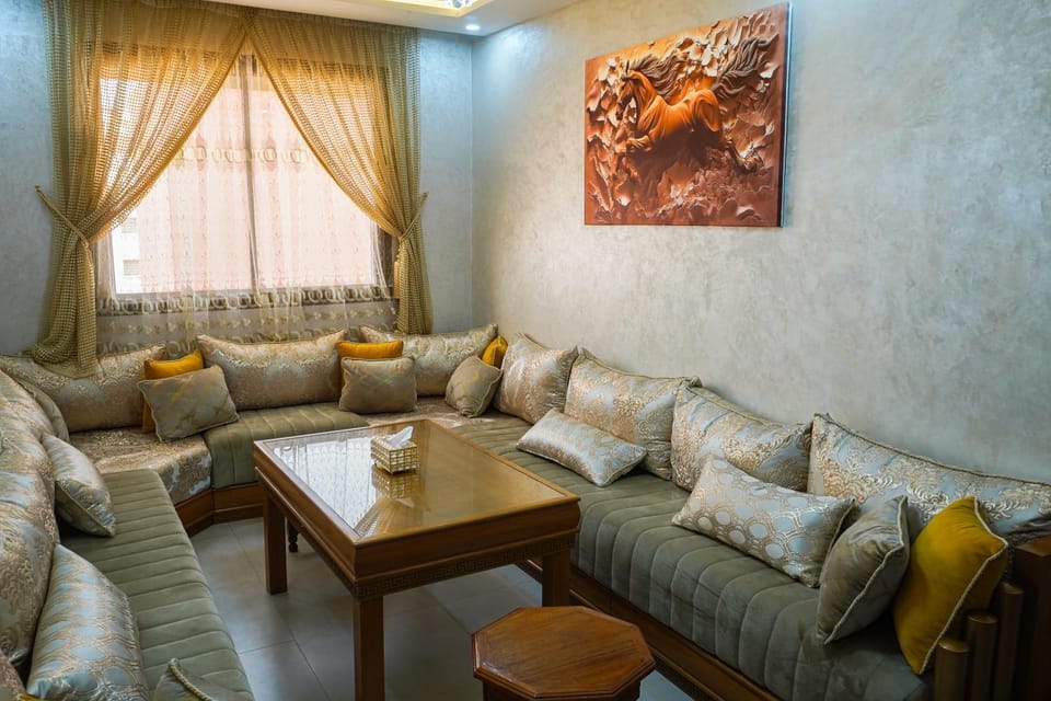 Living room, Seating area
