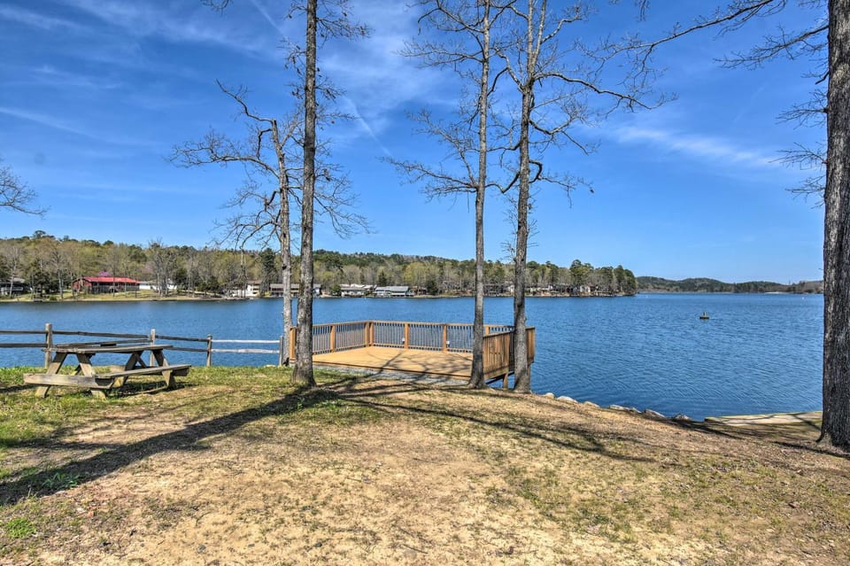 Pool, Hot Tub & Fitness Center! Gem By Lake DeSoto House in Garland County
