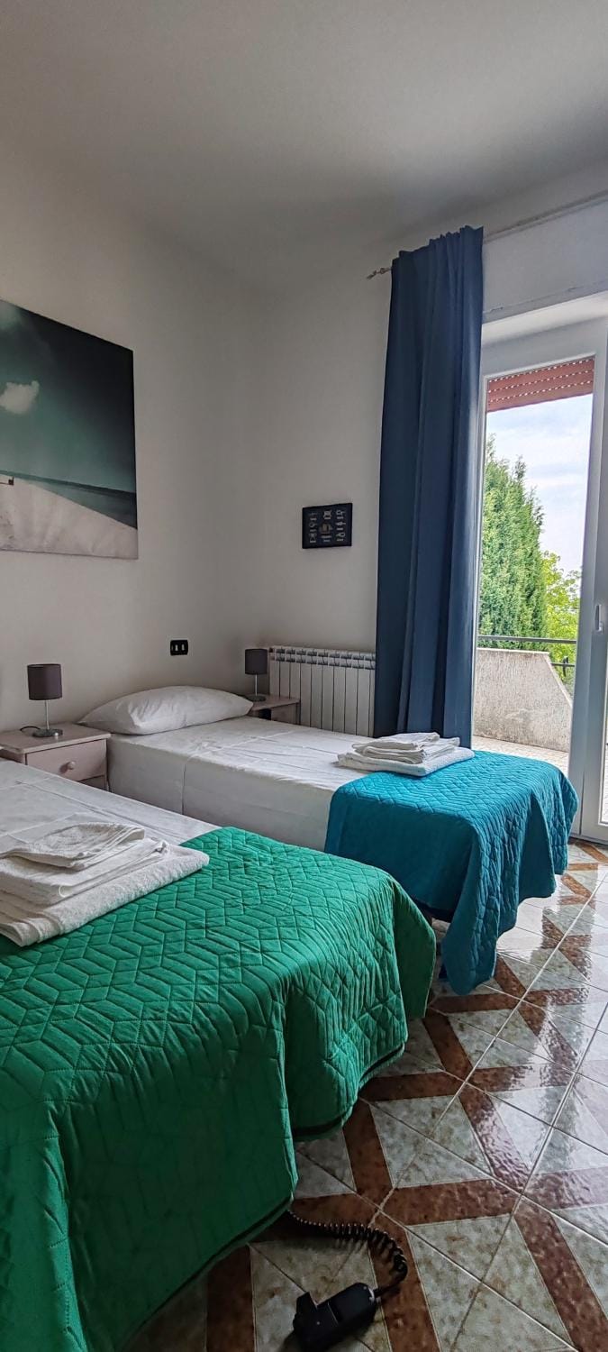 Spring, Bed, People, Winter, Photo of the whole room, Bedroom, Guests, Guests, Garden view, Landmark view, Sea view, Sea view, Entertainment, children, young children, older children, group of guests, Family, furniture, internet, internet, locker, pet friendly, towels, air conditioner