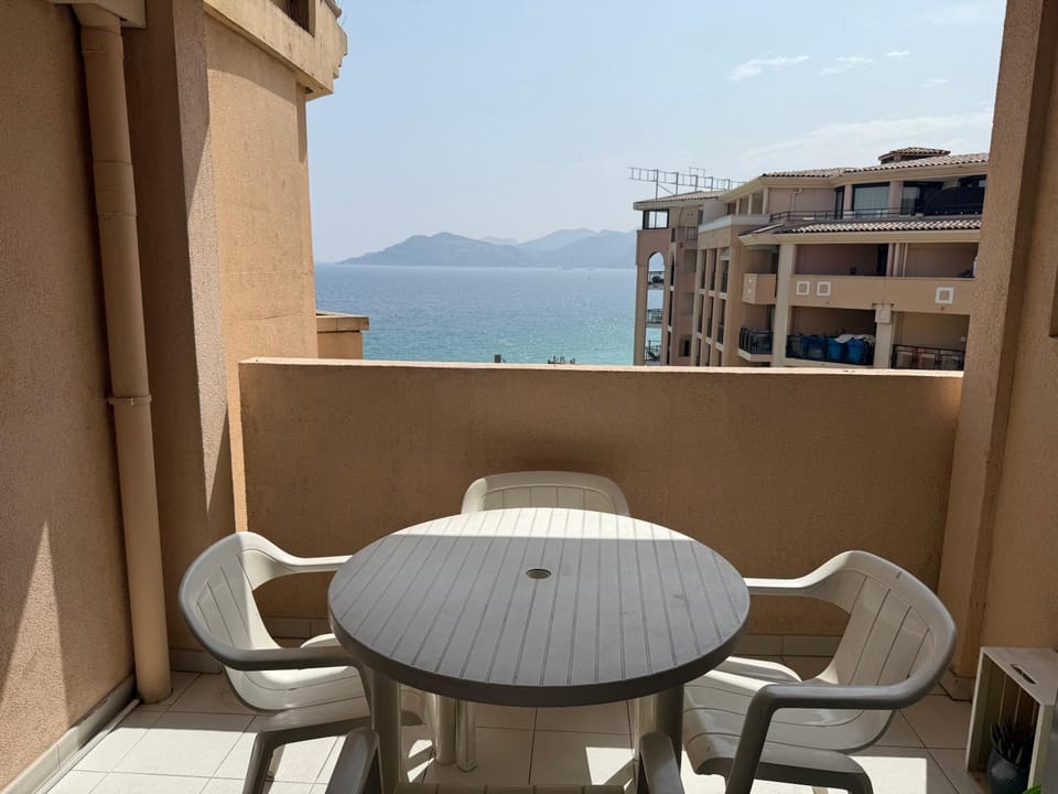 Pierre Vacances VUE MER 748 Apartment in Cannes