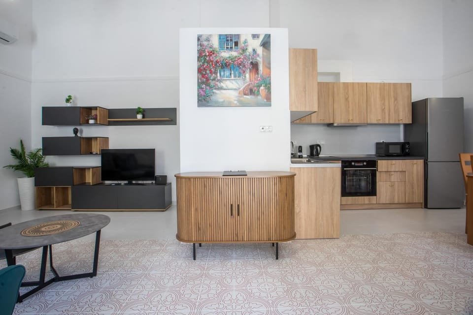 Library, Kitchen or kitchenette, oven, stove