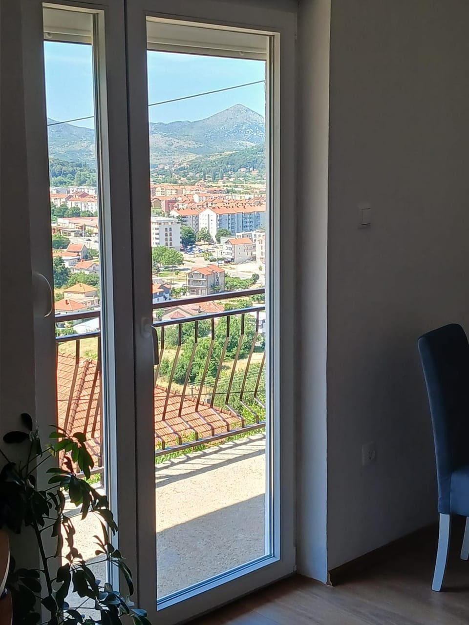 Natural landscape, View (from property/room), Balcony/Terrace, City view, Mountain view