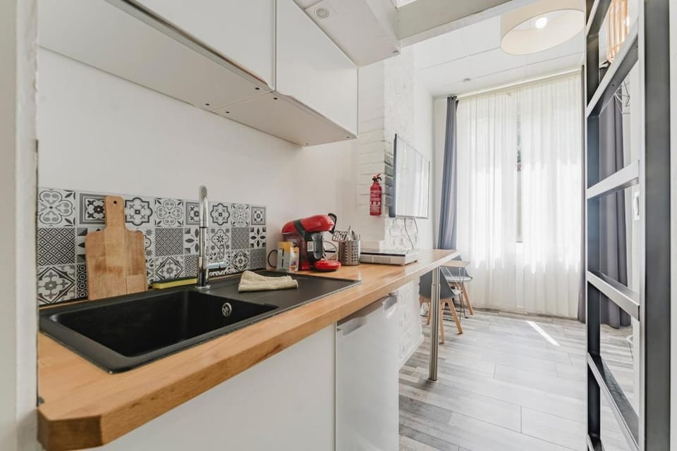 Kitchen or kitchenette, stove