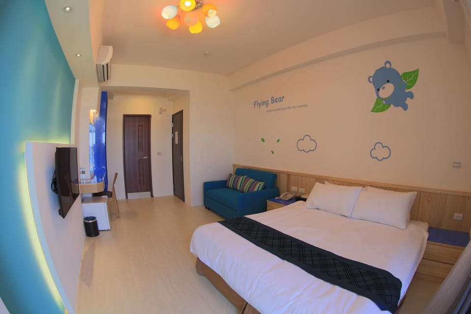 Bed, Photo of the whole room