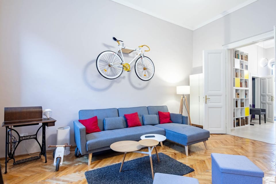Modern Central Smart Home Apartment in Budapest