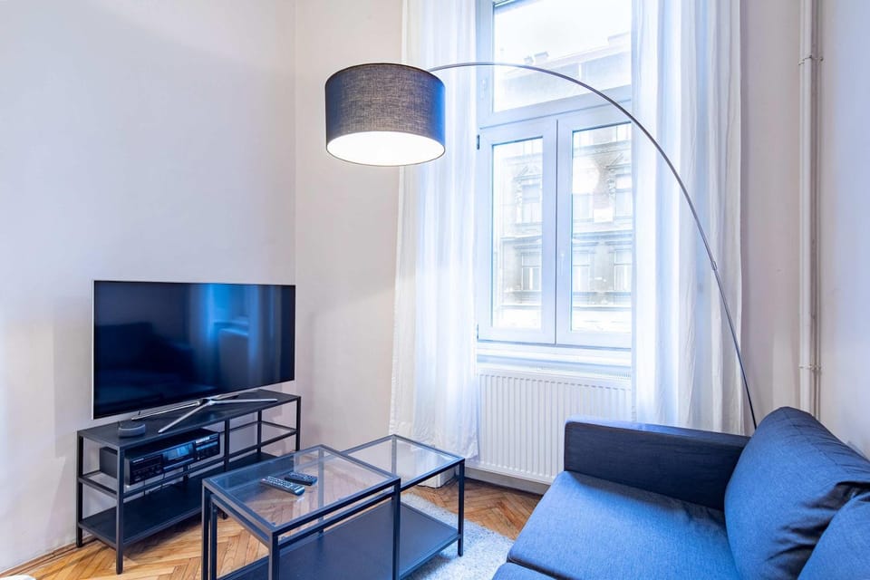 Modern Central Smart Home Apartment in Budapest