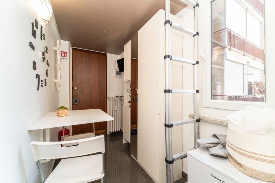 Dining area, wardrobe