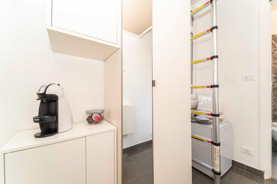 minibar, wardrobe