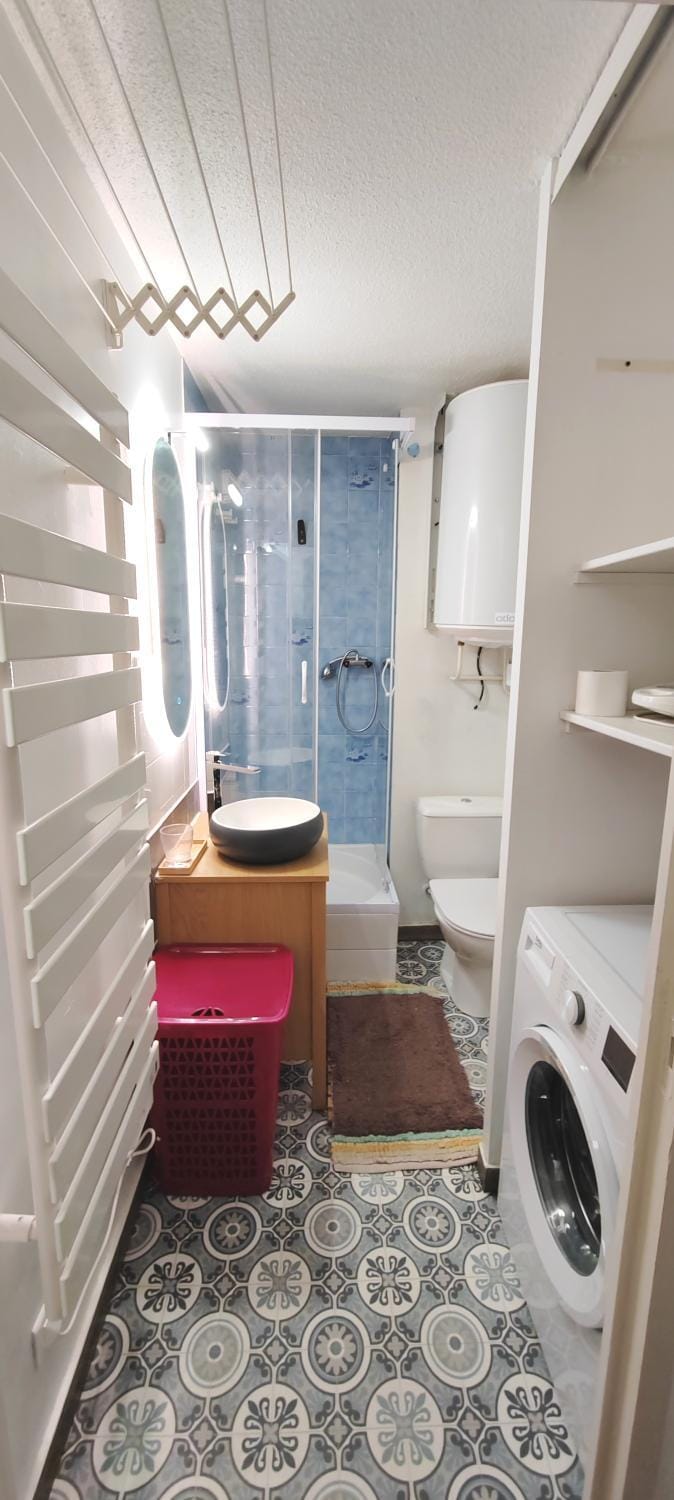 Shower, Bathroom, washing machine