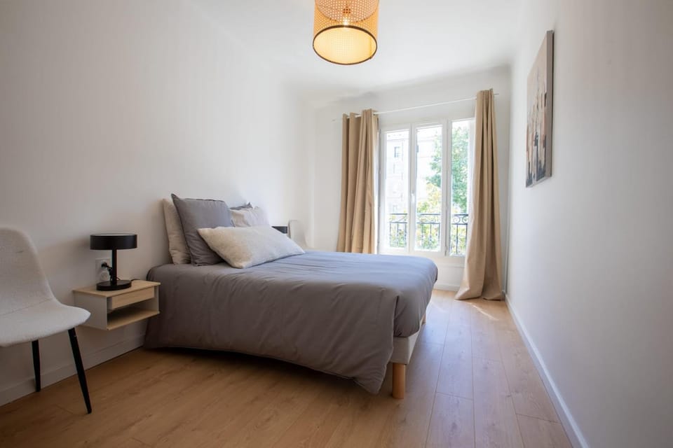Bed, Bedroom