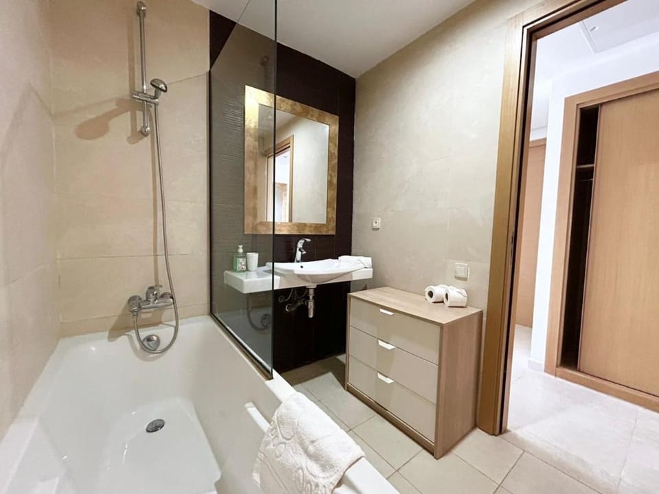 Toilet, Bathroom, Bath, towels
